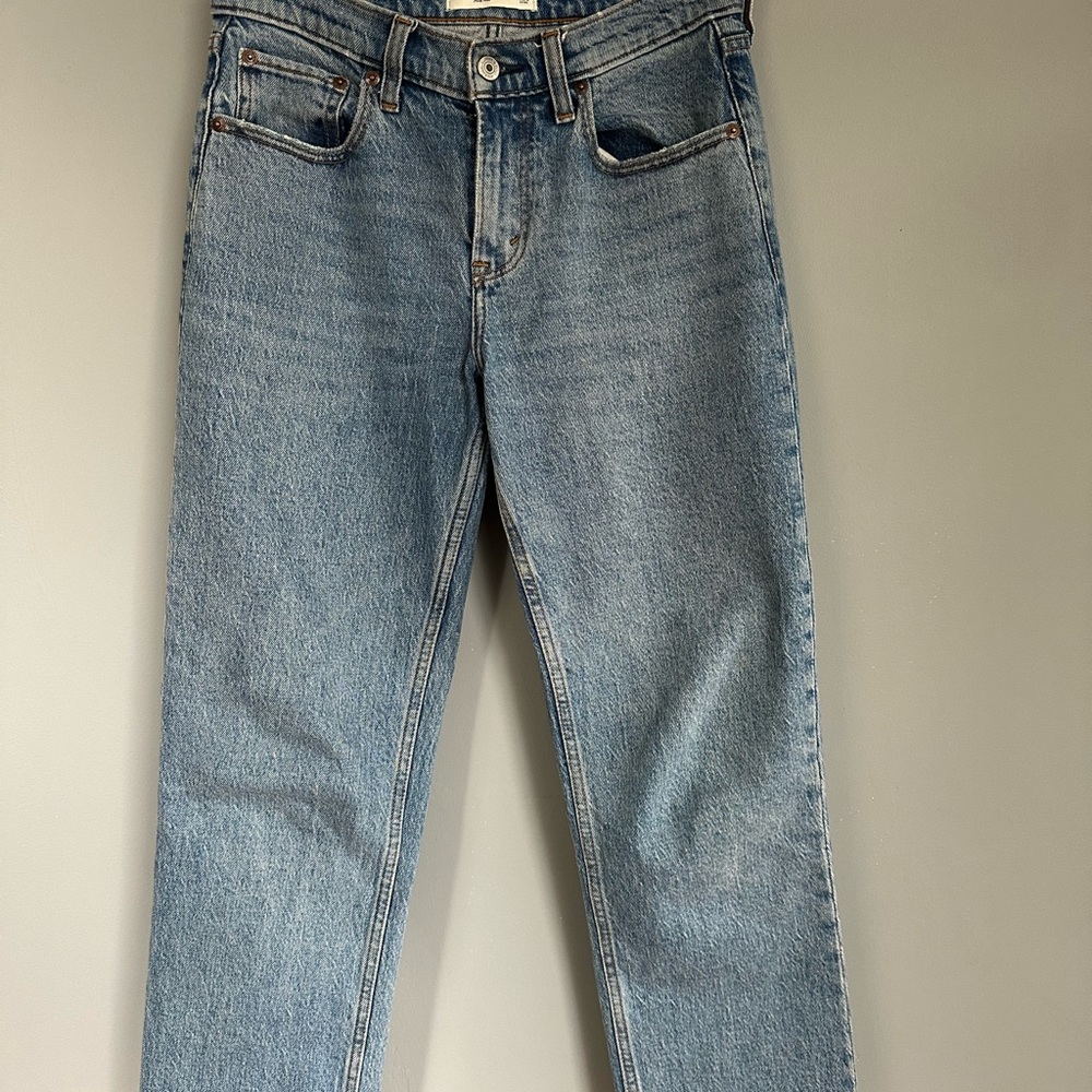 Abercrombie & Fitch Mid Rise Straight Leg Jeans